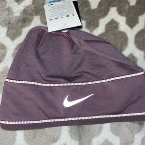 Nike skully Womens